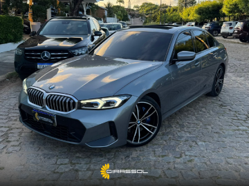 320i