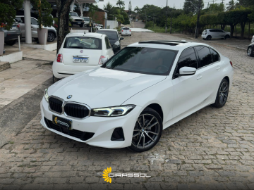 320i
