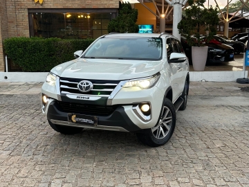 HILUX SW4